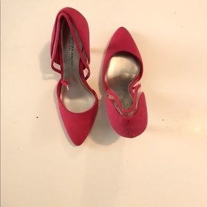 Christian Soriano, hot pink,elegant.